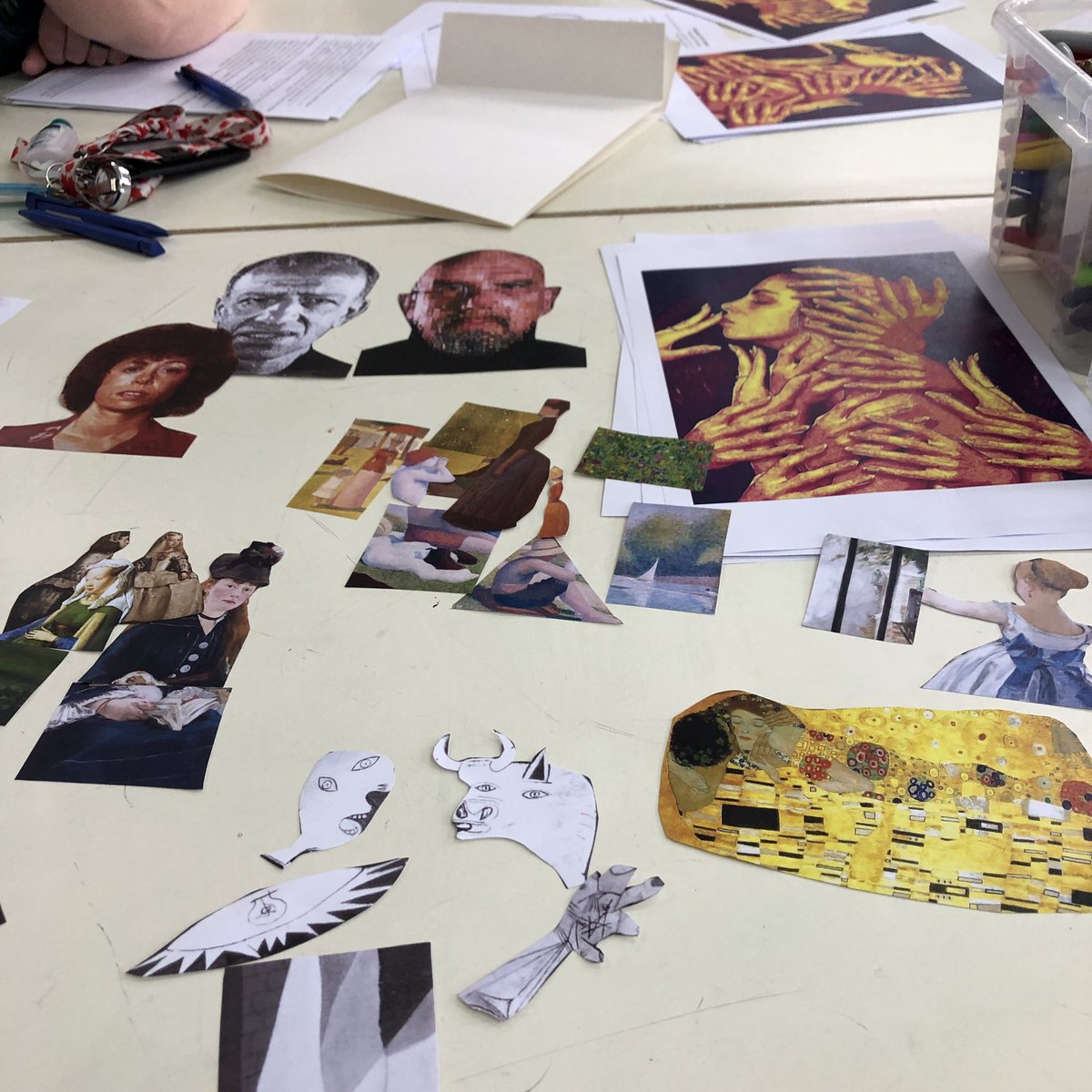 ms_kung's tweet photo. Learning about elements of art and principles of design with @MsLTodd #PDDSC21 😍 https://t.co/gZJKeRoupW