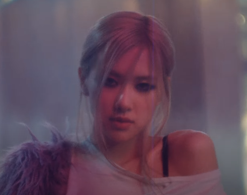 the hottest
#SoloArtistROSÉ 
#로제_두시_온더그라운드