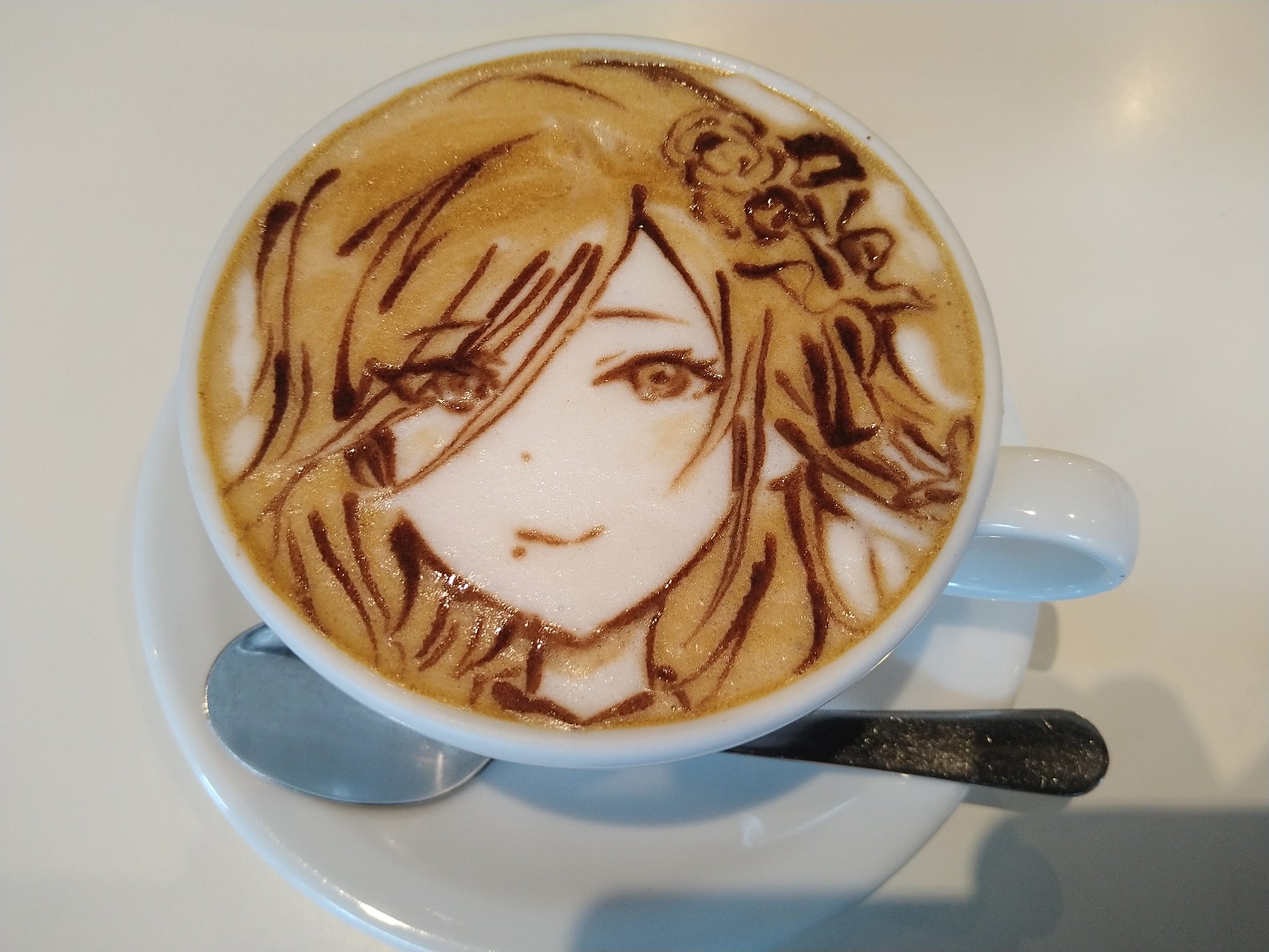 鈴萌夏子 すずねぇ 全人類見て リシューさんで日野森雫のラテアートしてもらった 可愛い T Co 5ijvpzypln Twitter