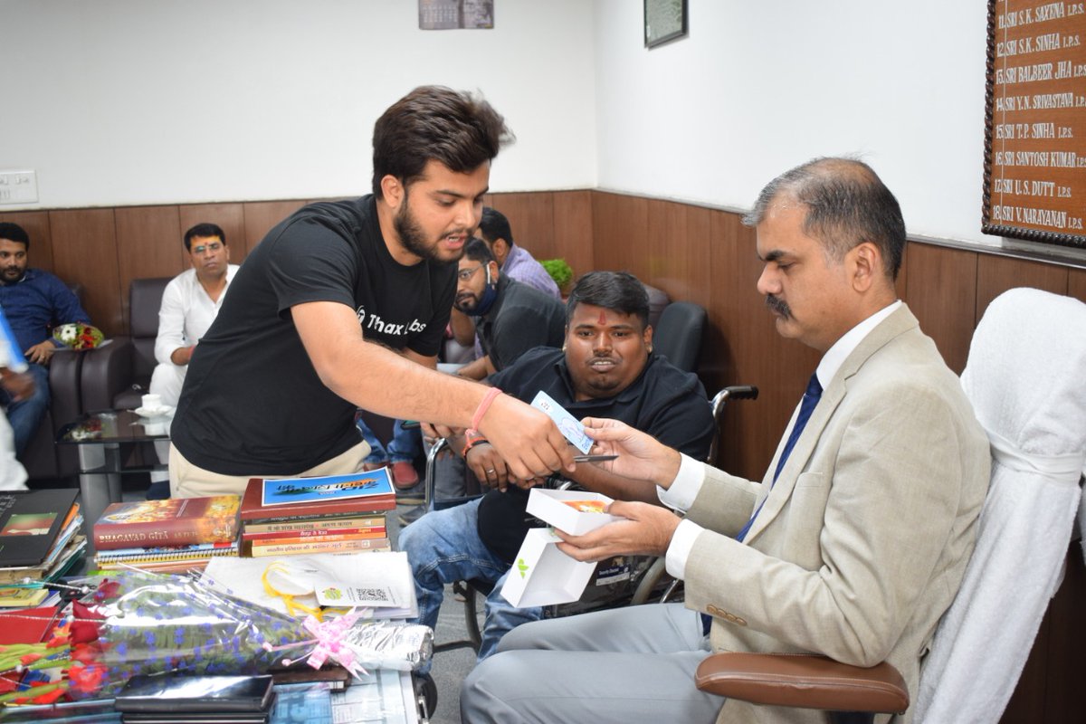 TechaxLabs's tweet image. Team Techax Labs with Vikash Vaibhav, #IPS, Hon’ble Special Secretary General of Prohibition Bihar and Shankar Singh (Educationalist).

#arvillage #techaxlabs #alphabetjingles #product #ar #AugmentedReality