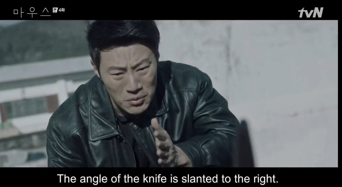 15. Jaehoon/jbr is right handed, we saw that when he's drawing. BUT when he pulled the knife from his stepfather's chest, he used his left. What if he uses his left for killing for him not to get caught bcos just like on this part, they can say if the killer is left/right handed.