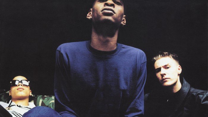 RebeccaManzoni's tweet image. 🔥Moite et géométrique. Connecté au sexe et immensément classe : bienvenue dans le monde de Massive Attack.
🎚️&quot;Unfinished Sympathy&quot; de Massive Attack = #TubesNCo 
#SouriezCestVendredi

▶️franceinter.fr/emissions/tube…