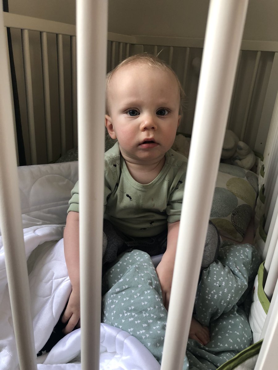 Malmquist's tweet photo. @VrangJohan @tengberg87 Det tycker jag, han dock bara se halva innan lillmonstret vaknade #pappaledig https://t.co/lr4jpi884s