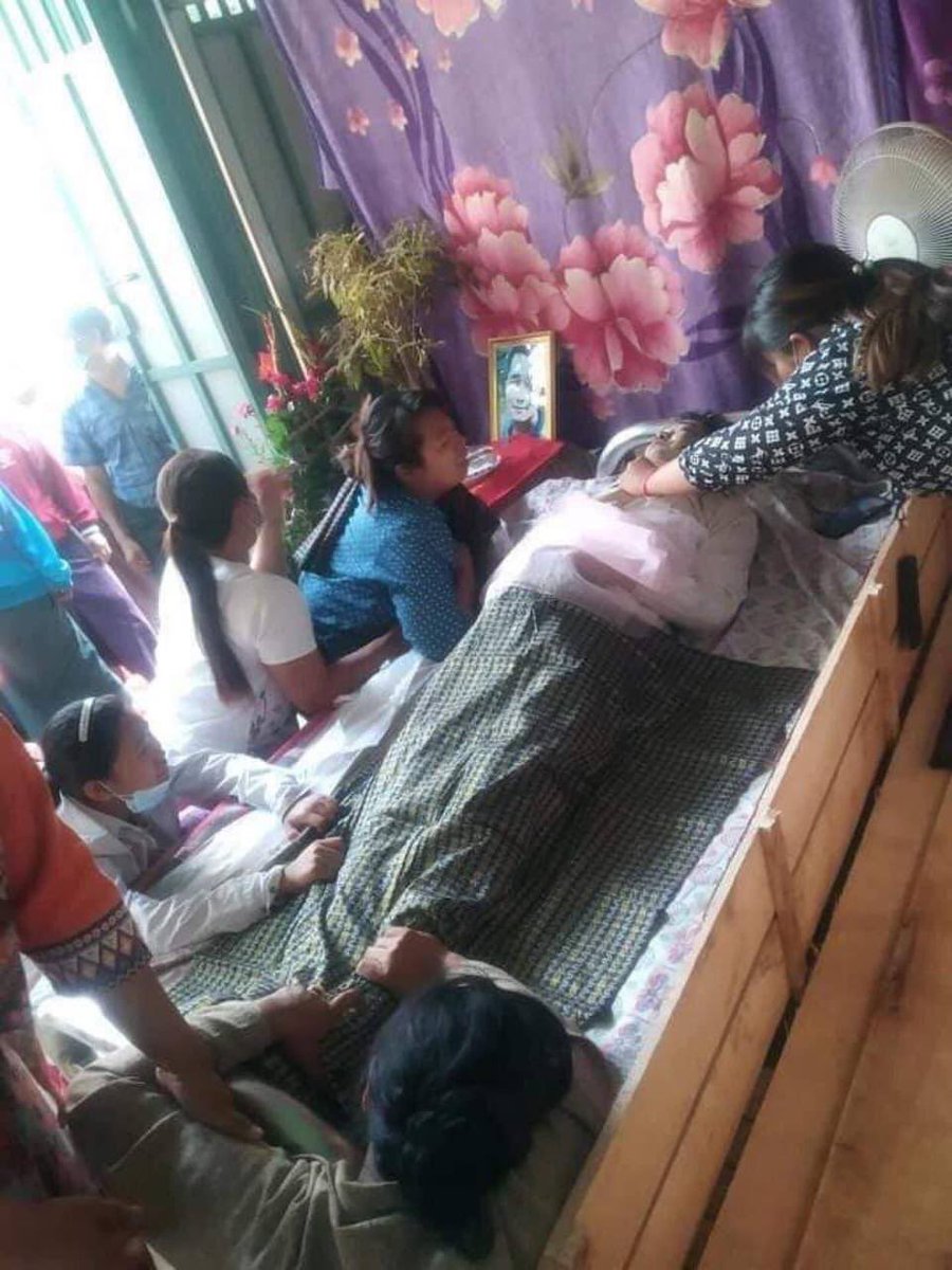 Funeral of Nyan Win @ Myaing Win who died on the spot yesterday in Myiang with headshot from terrorists was disrupted again by terrorists, saying they will shoot as more than 5 people are gathering. 
UNSC ACT NOW, please <a href="/UN/">United Nations</a> 
#WhatsHappeningInMyanmar  #Mar12Coup
<a href="/freya_cole/">Freya Cole</a>