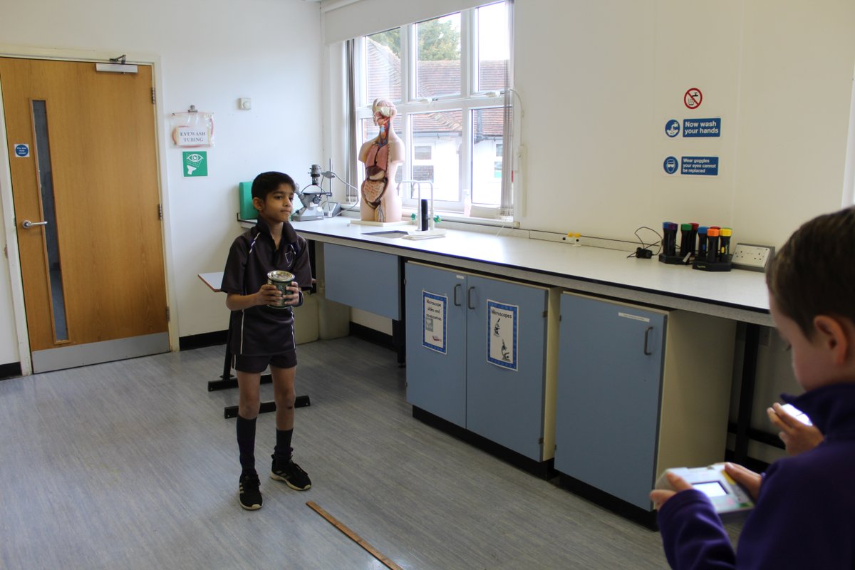 BansteadPrep's tweet photo. #Year4 have been investigating how changing the container or contents affects the volume produced by a shaker. #BPS_Science https://t.co/5fhTPXZByz