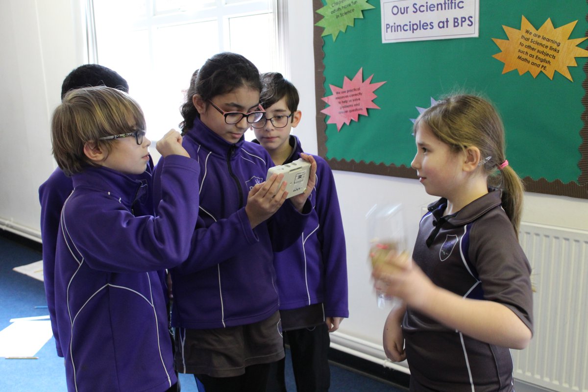 BansteadPrep's tweet photo. #Year4 have been investigating how changing the container or contents affects the volume produced by a shaker. #BPS_Science https://t.co/5fhTPXZByz