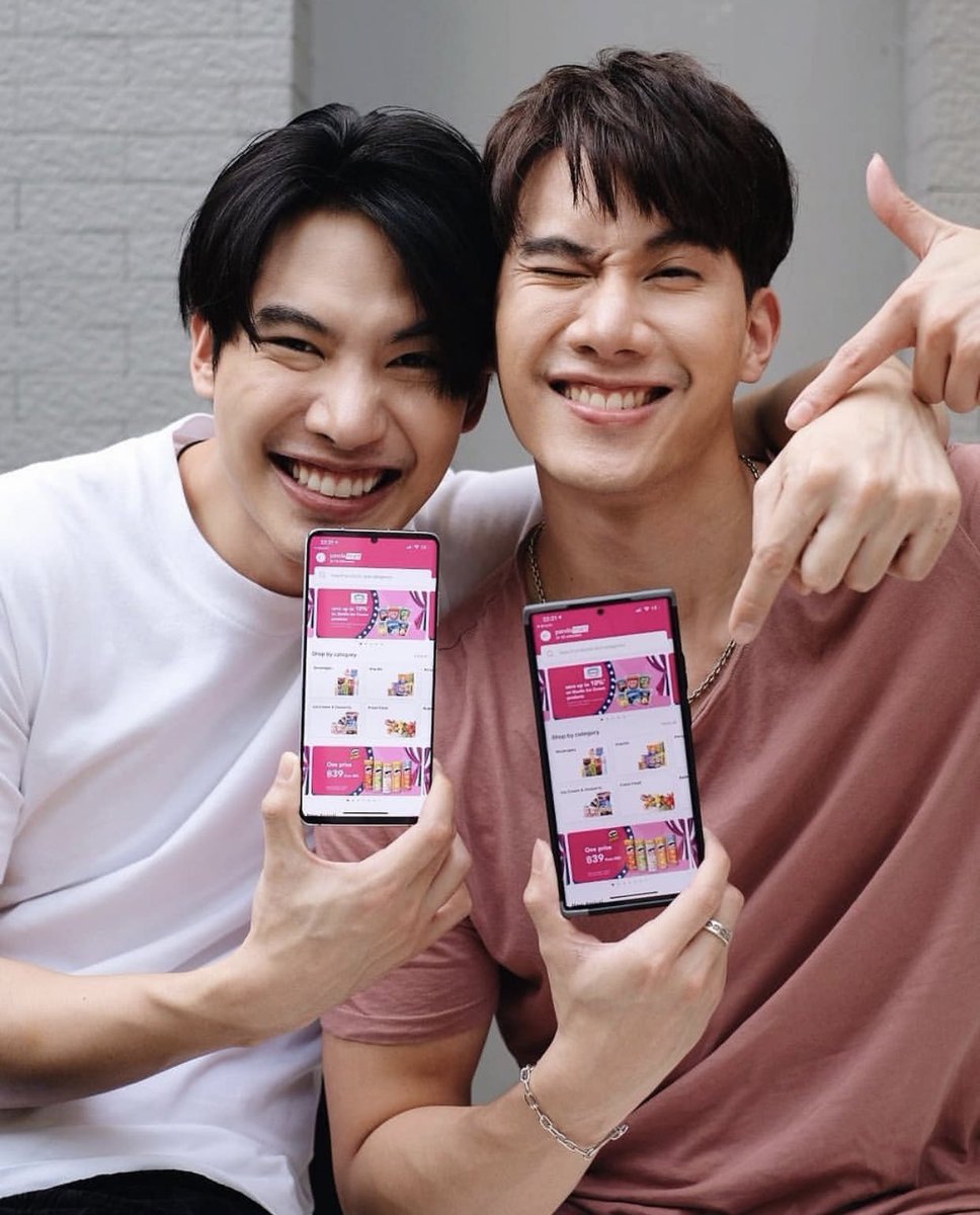 xmaxtuluv's tweet photo. Aww how sweet they are 😭💕💕
#MaxTul https://t.co/oZitD7Ytt9