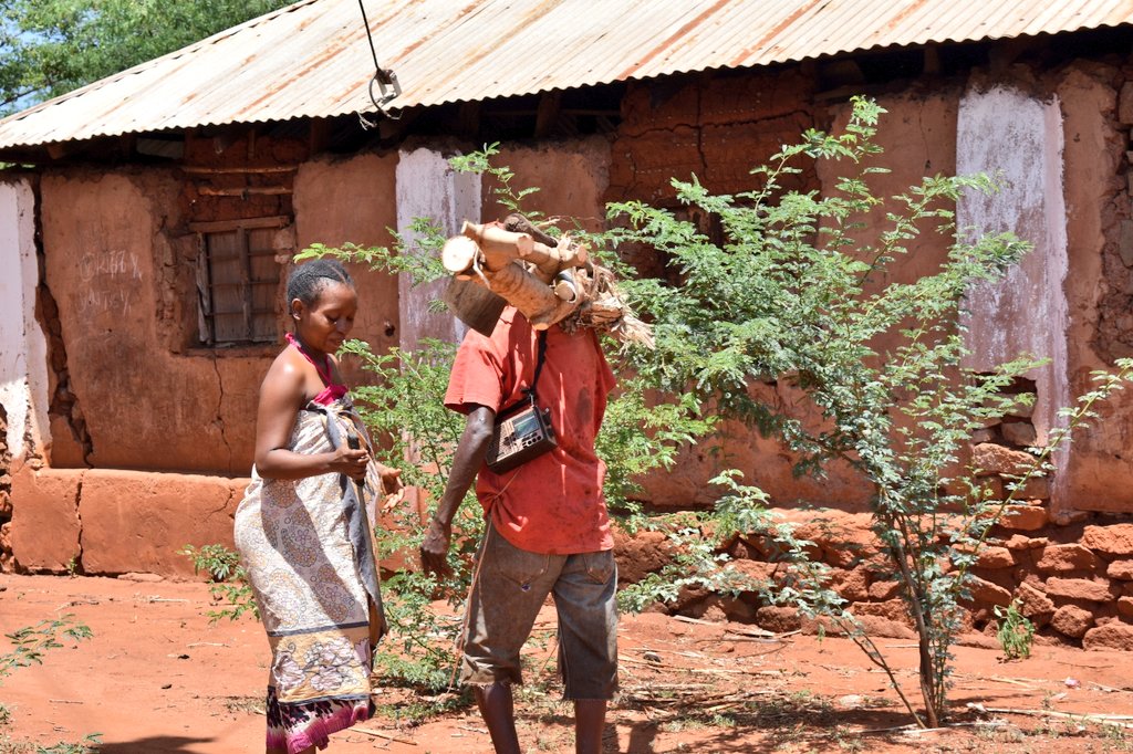 KenyaRedCross's tweet photo. Initiatives to involve men in the #maternalhealth conversation is critical to supporting the use of facility-based care. Salome who is a recipient of the #CashForHealth program has had her husband Steven by her side, helping her in delivery plans as well as raising their family. https://t.co/rJwbEs3h4M