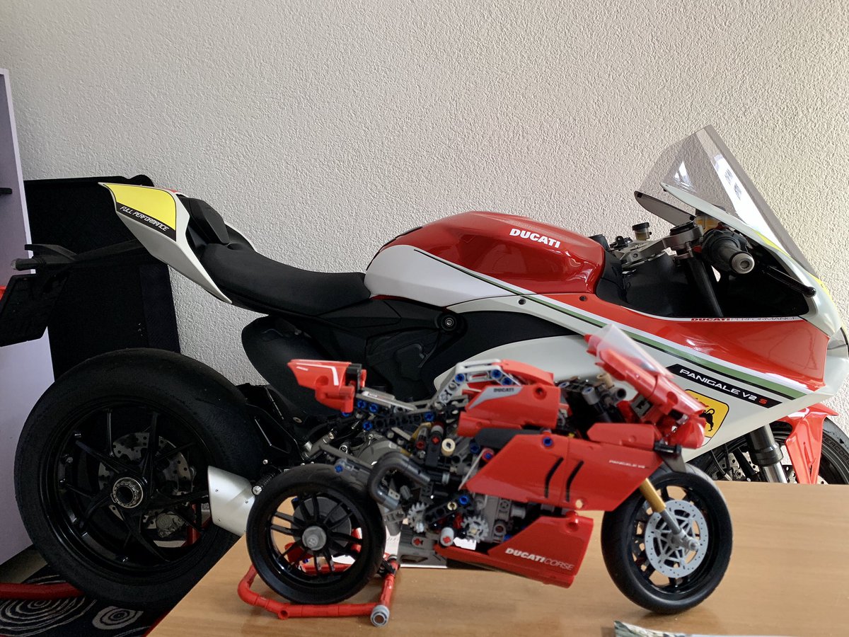 alpa46's tweet photo. #Ducati #panigale #pieceofart https://t.co/wLC4ZH6Kgx