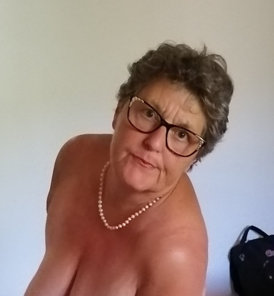http://Onlyfans.com/fungrannies 