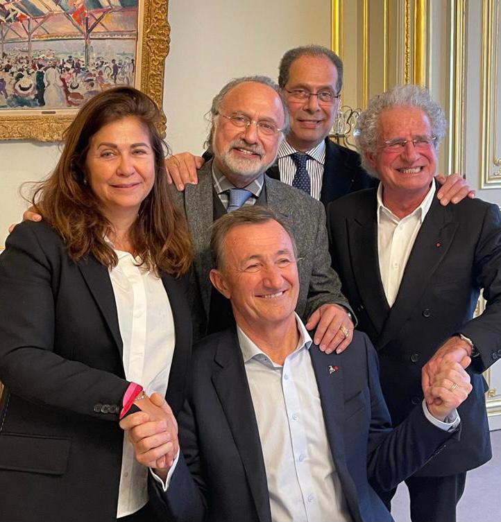 Bernard Charles (@bernardcharles) on Twitter photo I lost a friend and a relentless supporter. A pivotal champion of the Dassault family spirit - a heritage that we all cherish <a href="/Dassault3DS/">Dassault Systèmes</a>, Olivier Dassault had a creative, open mind. He believed in using our imagination to extend and improve the real world. I lost a friend and a relentless supporter. A pivotal champion of the Dassault family spirit - a heritage that we all cherish <a href="/Dassault3DS/">Dassault Systèmes</a>, Olivier Dassault had a creative, open mind. He believed in using our imagination to extend and improve the real world.