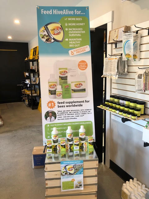 Check out this brilliant HiveAlive display set up in Country Fields Beekeeping Supplies.

Does your local beekeeping store have HiveAlive? 

If not, tell them to get in contact with us about becoming a HiveAlive stockist!

#HiveAlive #Bees