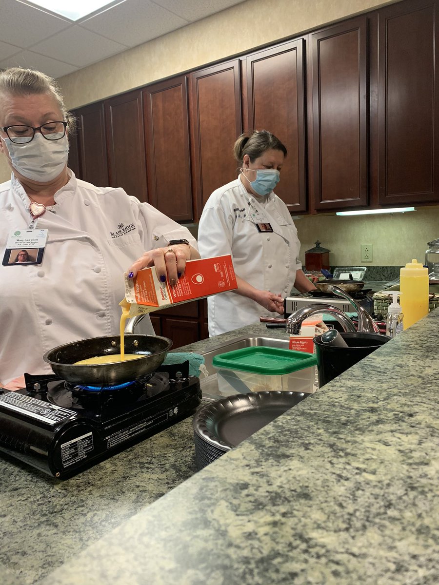 MaryAnn95901106's tweet photo. What a great day to be making fresh omelettes for the staff at Blair Ridge @Dpatrevito @nolafoodguy @LeighAnnBarney @ClareTravis18 https://t.co/Ohny0kFToc