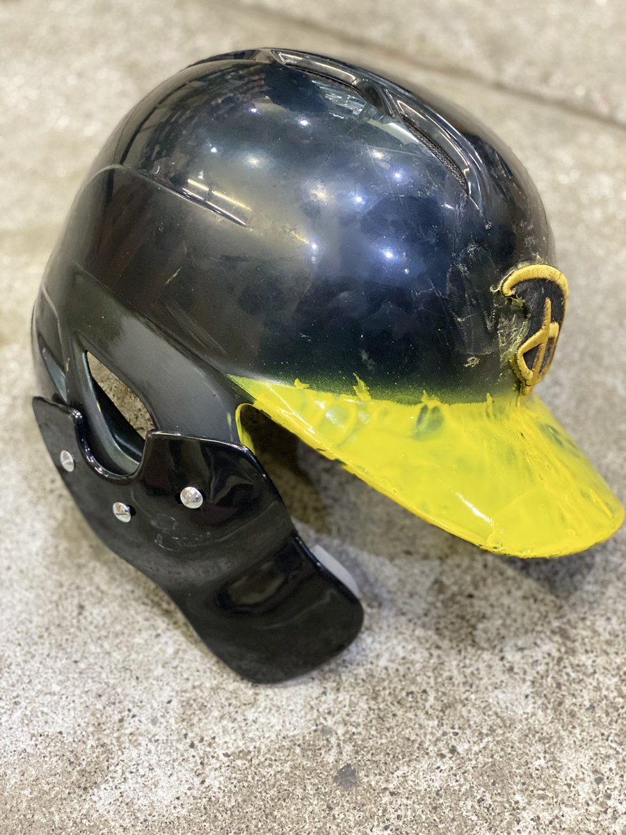 irumaMONTANA's tweet photo. #cflap
#軟式用ヘルメット
#フェイスガード
#MLB #プロ野球 選手も使用☆
今季から #大学野球 #ボーイズリーグ では事前に申請すると使用できる事もあるそ��です♪
急ぎの取り付け依頼などありましたら各チーム・球団の方、ぜひお問合せください!
#野球 #埼玉 #入間 #野球専門店 #モンタナスポーツ https://t.co/IcXvReOiaR