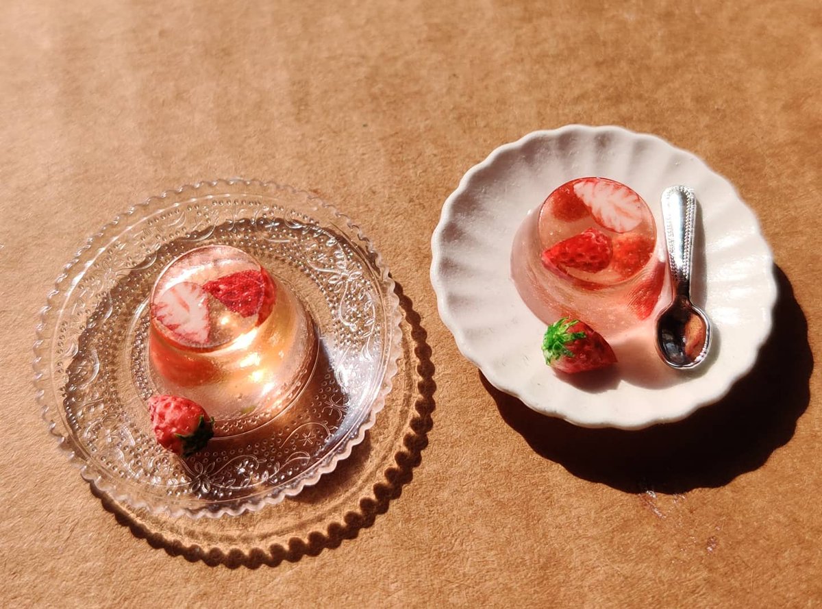 leelappo's tweet photo. Mini jelly🍓🍓🍓
Youtube Channel: Minis and Sylvanian

https://t.co/lirWyKIJnZ

#miniatures #ミニチュア #rement #樹脂粘土 #リーメント https://t.co/FD5hYITwVn