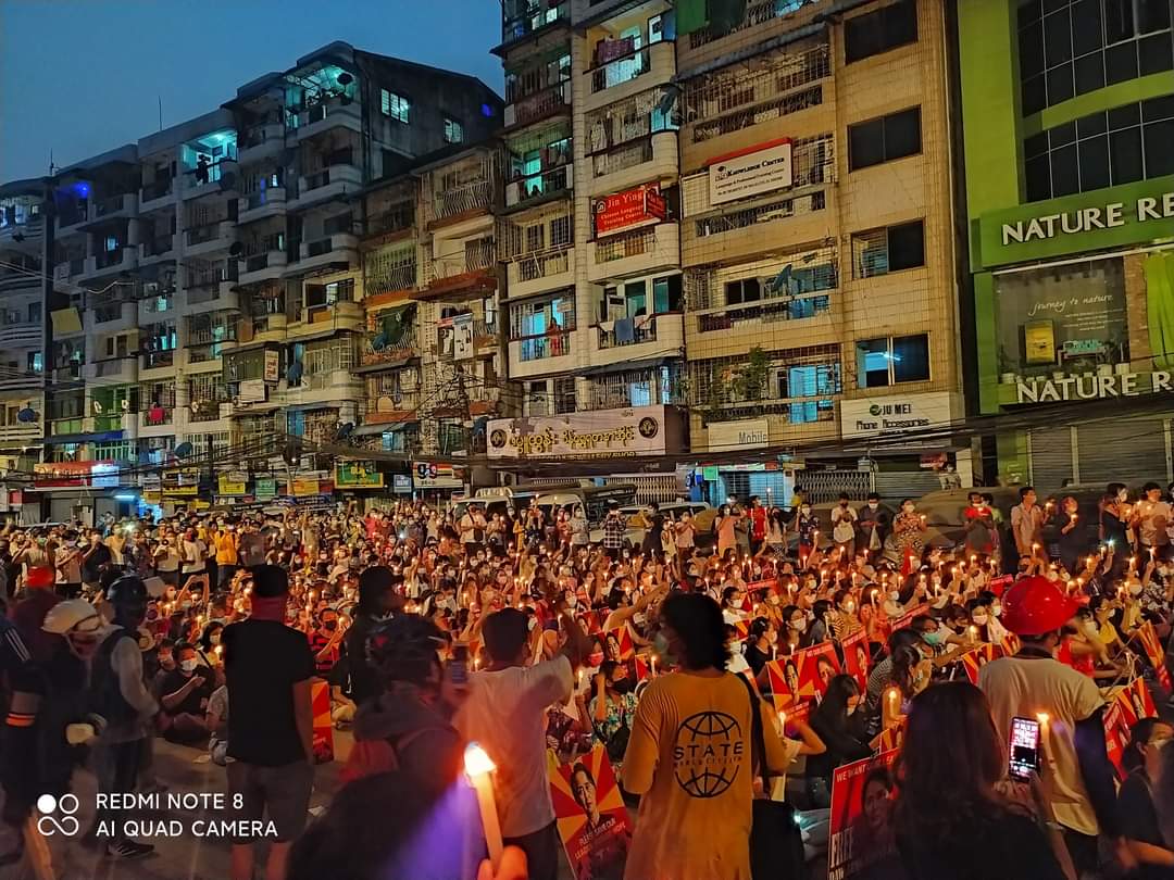 Night strike begins in HLEDAN,yangon tonight.
UNSC ACT NOW
#Mar12Coup
#WhatsHappeningInMyanmar