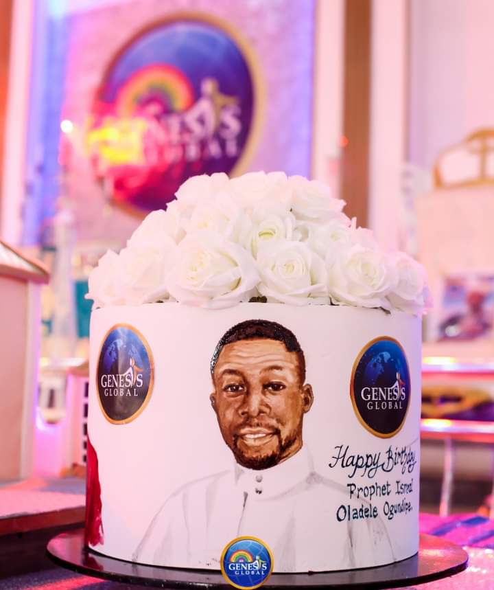 Prophetisraelo2's tweet photo. #MARCH10 #HIGHLIGHTS
CREATIVITY MEETS CELEBRATION, AS BIRTHDAY CAKE FORMS GENESIS GLOBAL CHURCH BUILDING...AND MANY MORE BIRTHDAY CAKE GIFTS - ALL FOR THE CELEBRATION OF PROPHET ISRAEL OLADELE OGUNDIPE.
HALLELUYAH!
#MARCH10 #CELEBRATION #INTACTJOY #CCCGENESISGLOBAL https://t.co/QndhfAjNJJ