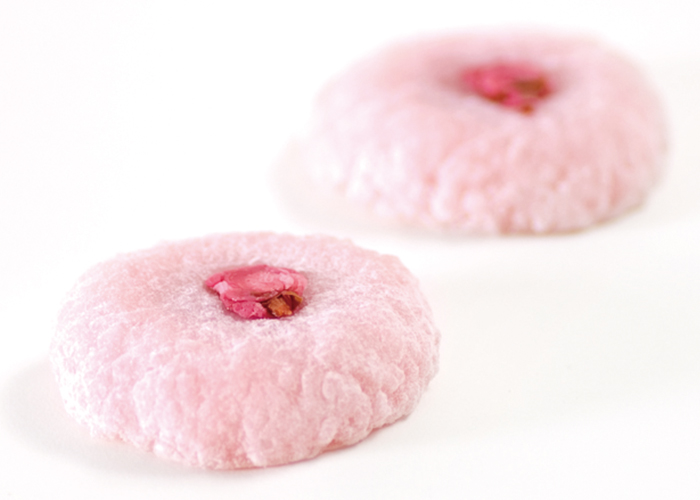 くらづくり本舗 春の季節限定 桜花餅 販売中 すっかり 春らしい季節ですね くらづくり本舗の春の季節限定 桜花餅 この桜の季節ならではの季節限定商品ですので 是非 お召し上がりくださいませ 川越 埼玉 くらづくり本舗 春のお菓子 桜花