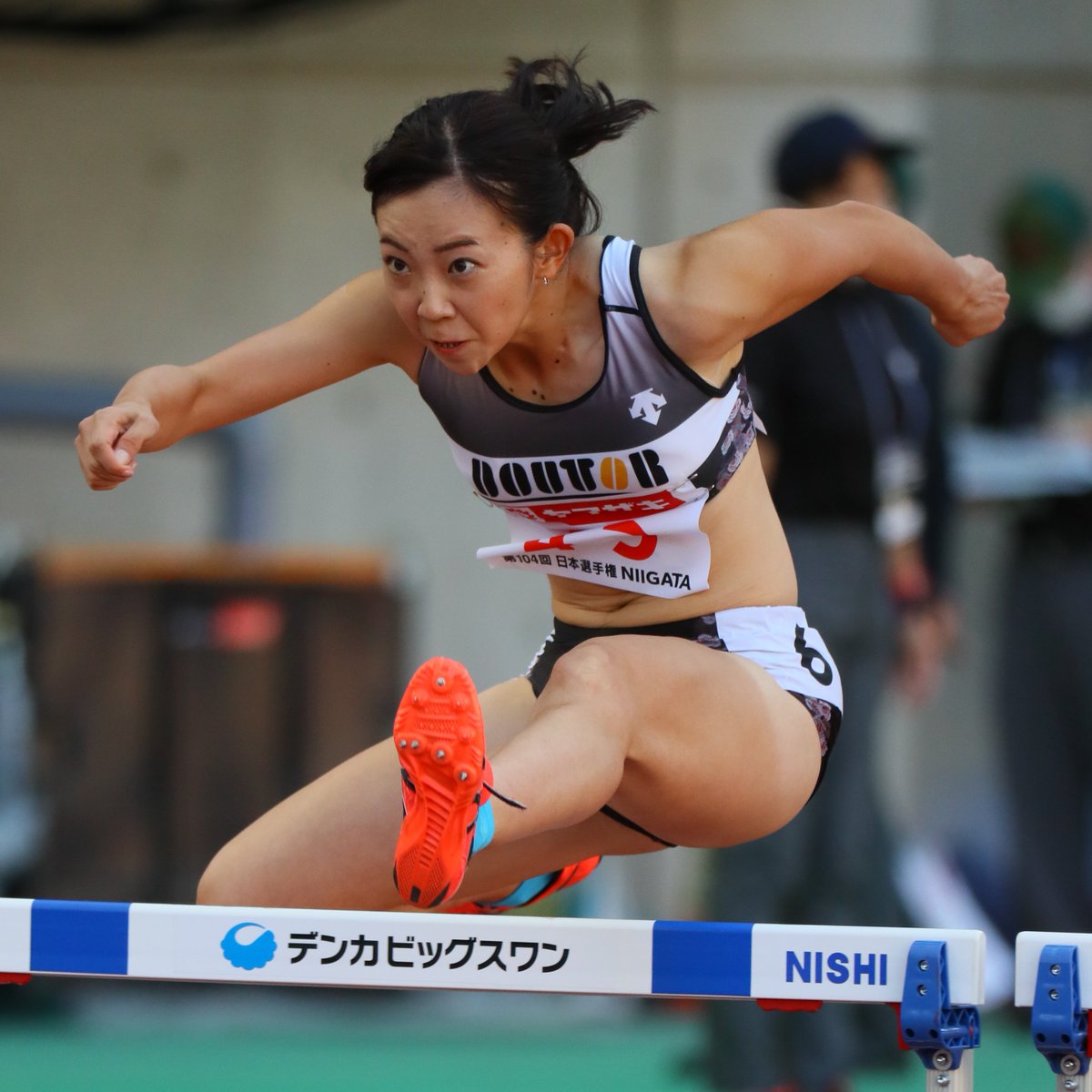 はみ毛 アスリート 明日発売の #陸マガ 4月号掲載 実業団選手の1日の過ごし方は女子100mHの #金井まるみ 選手(ドトールAC) 社会人になって1年、新しい経験ができる仕事(週2日勤務)と競技の両立を、前向きに取り組んでいる様子が印象的でした。時間 ...