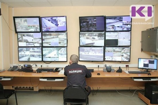 Видеонаблюдение полиция. Камера видеонаблюдения для полиции. Отдел. Полицейский с видеокамерой. Современные технологии в полиции.