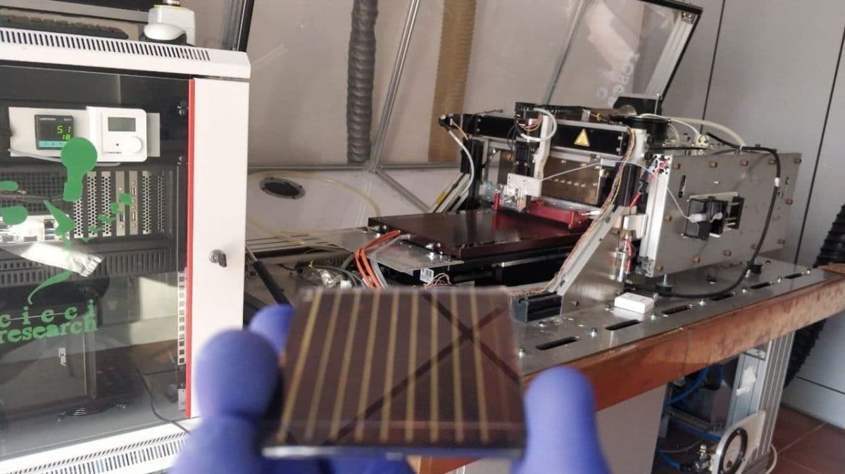 Air-processed perovskite solar cell with 18.3% efficiency: The methylammonium-free perovskite solar cell was fabricated through a deposition technique that is claimed to reduce by around 30% the use of solvents during the… dlvr.it/RvTLJf #solarenergy #solarpv #solar