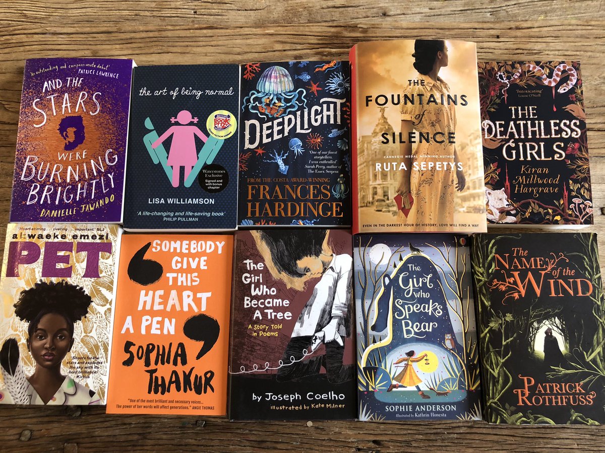 QueensHouseCC's tweet photo. Every Friday morning, fourth form stay in house to read with their tutor before the first lesson, isnβt that lovely!? π thank you so much @CheltCol for the new books, we love them! #readaxation https://t.co/VizQbNCLLC