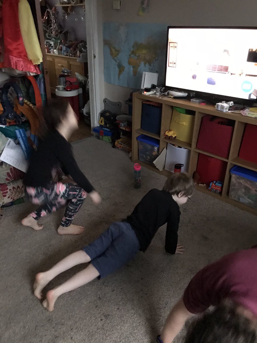Jacquel80569999's tweet photo. This morning we did a past wake up with Joe session to get us motivated and ready for the day. Positive minds ready to begin our learning at home @thebodycoach https://t.co/okOUYhHqRX