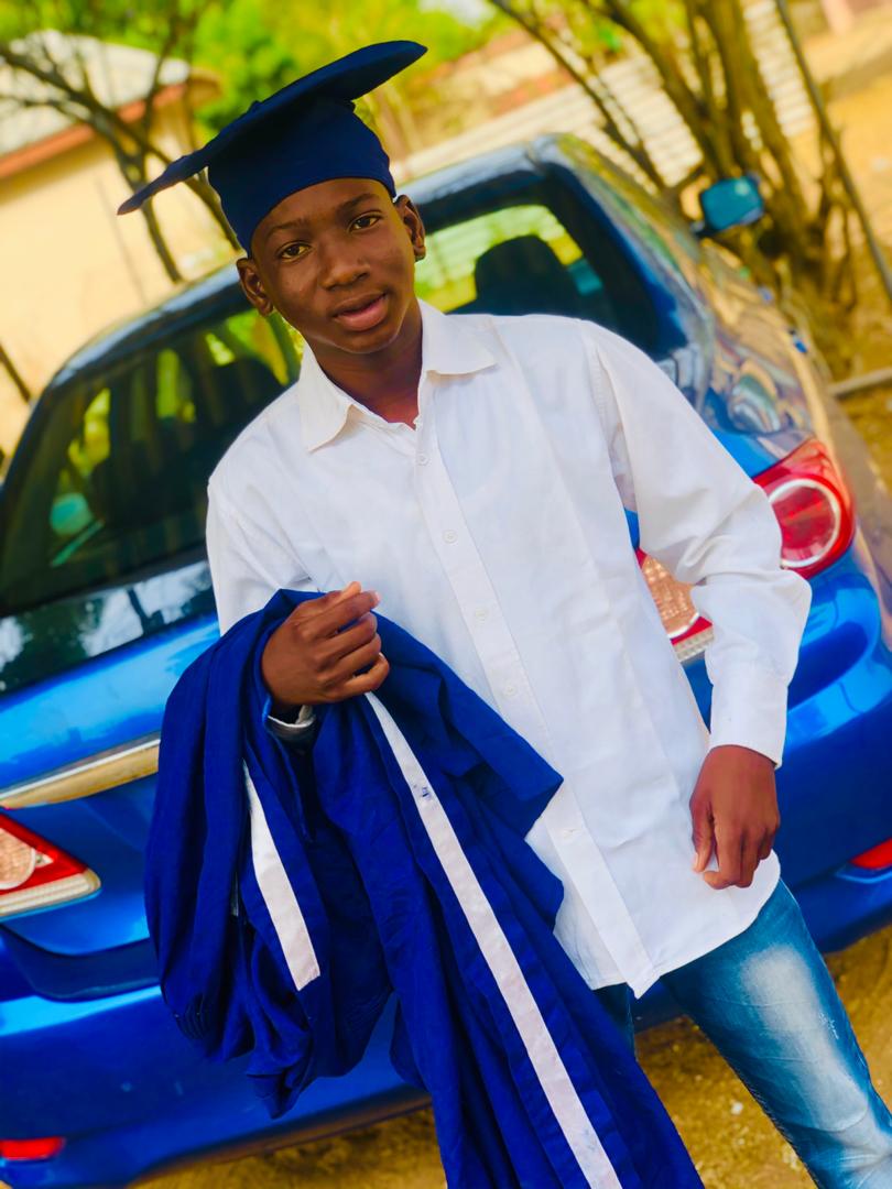 Ahmad_A_Bichi's tweet photo. Assalamu alaikum wa rahmatullah wa Baraka
May Allah SWT be pleased with you juma'at Mubarak. On this great day I request for your prayers and wishes as I take my oath as student of Civil Engineering @ATBU_Connect. #proudlynuesite #NUESA #NUESA #BALEWITE https://t.co/aaixtnsJWS