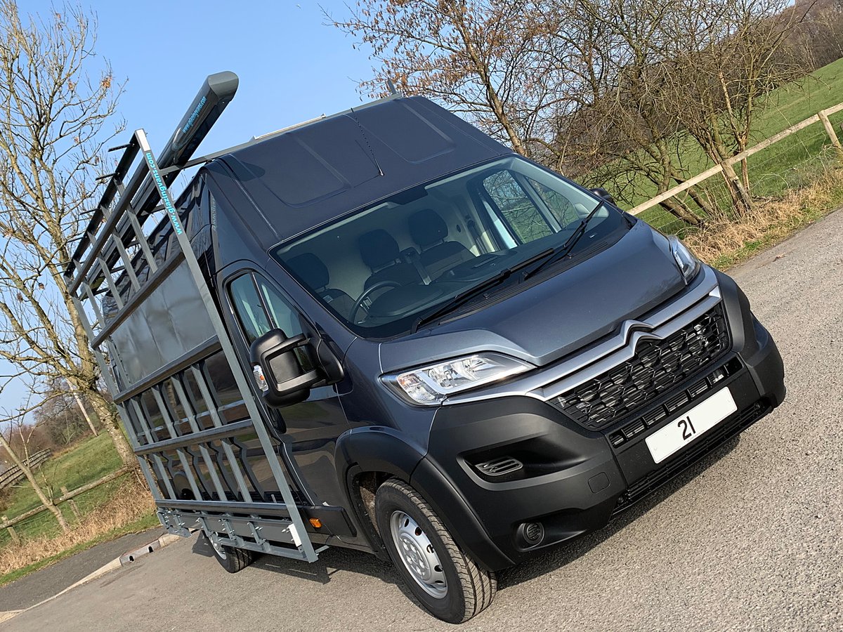 Glazing Vans (@glazingvans) on Twitter photo 