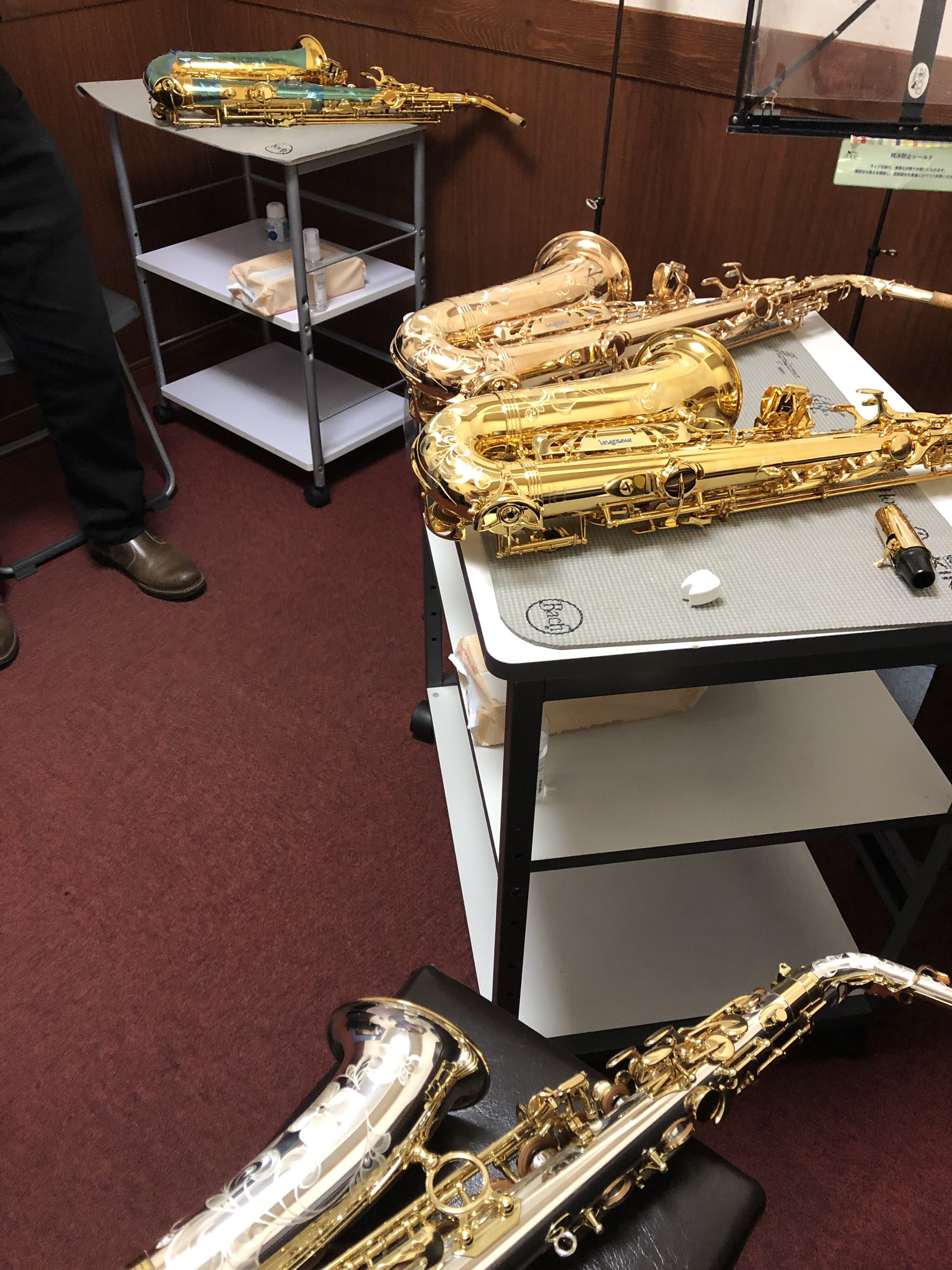 河西麻希 新宿ドルチェ楽器にてアルト試奏 もちろんセルマーの新製品 シュプレームも吹かせて頂きました ホント 音程良くなってる あとは気になってた ヤナギサワ3本 私のソプラノと同じくwo37が好き ちなみにシルバーソニックにピンクゴールド