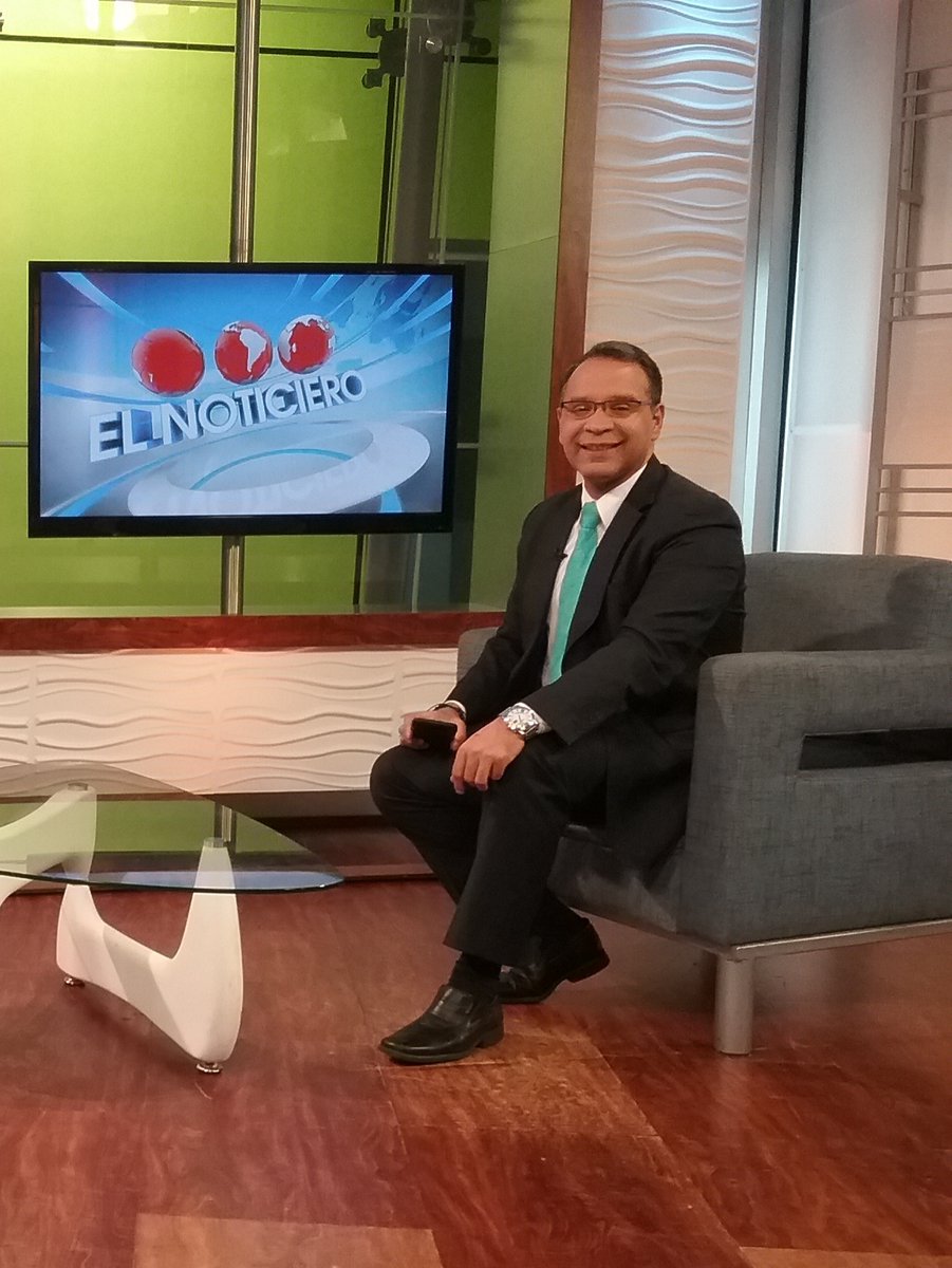 En minutos comienza la #PrimeraEmision de El Noticiero Televen 📺 ¡Sintoniza!
#NoticieroTeleven #Televen🔴