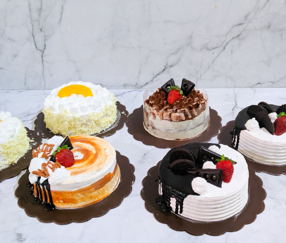 Walau toko kami masih kecil dan kami masih harus banyak belajar, Risa berharap semoga kami dapat terus bertumbuh, melayani, dan menjadi berkat untuk banyak orang. Aminnnn....