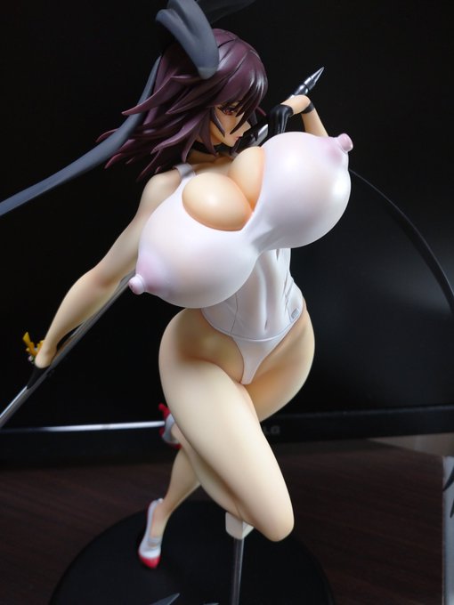 ママ爆乳ver
いけませんお母様!
その乳首ではスク水を突き破ってしまいます💦 