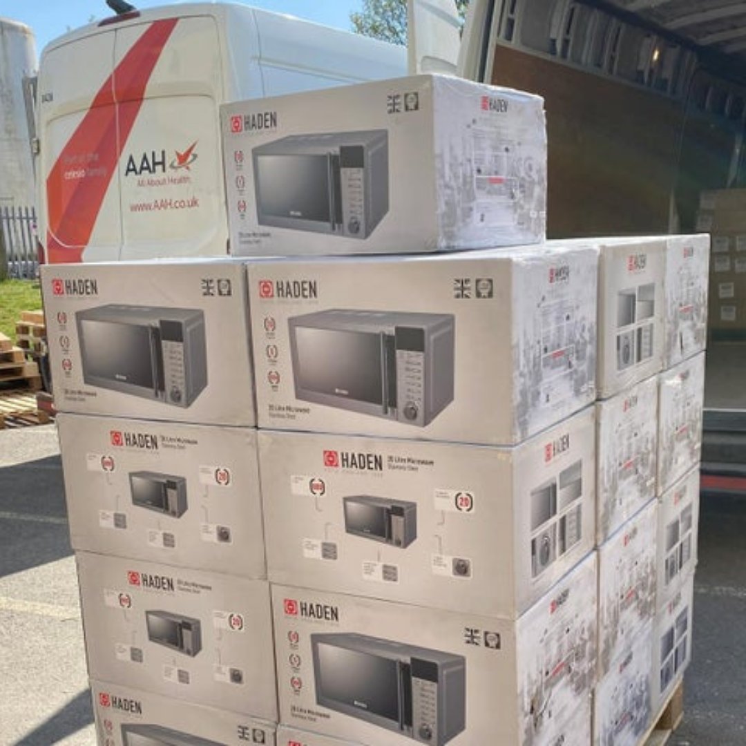 Microwaves, rooms for homeless people and donations to food bank

Here Rotary Club of Nene Valley coming to the aid of Northampton community during the last year of the pandemic - microwaves for Northampton General Hospital
#Northampton #rotary