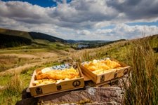 penalunasffc's tweet photo. Looking forward to FRYDAY? it's got to be Fish & Chips, hopefully stay local will be announced and our regulars can enjoy the Beacons again, ALL IN HOPE, keep to the rules please
#fishnchips #frydays #welovefish #StaySafe https://t.co/TYQbmzOC9h