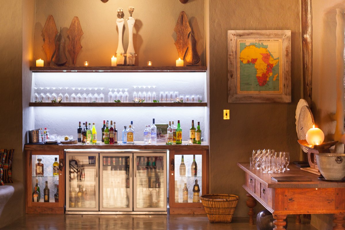 CampGaronga's tweet photo. What's your tipple of choice? We have something for everyone!
https://t.co/sYtyUyqCHX
#Garonga #Drinks #AllTheChoices #LuxuryLodge #BushGetaway @AfricaInFocus https://t.co/EV50N4hhTv
