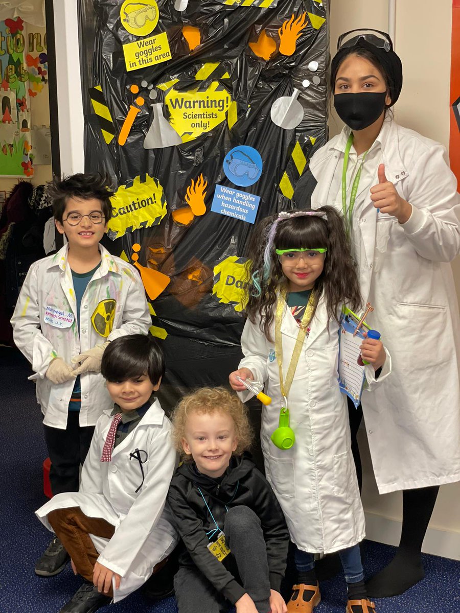 olive_bolton's tweet photo. Just a normal day @olive_bolton #MadScientists #WeAreStar #ScienceWeek2021 #ScienceDay #Ambition #Wellbeing #LearningHooks #Excitement https://t.co/DSMr0VSAUO