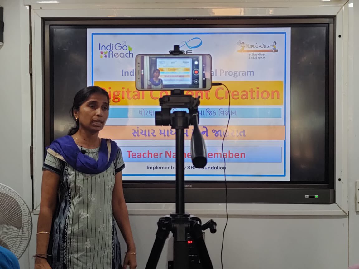 SRFFoundation's tweet photo. Our teachers turned online educators are meeting the demands of imparting quality education via digital platforms utilising our @IndiGo6E #GetSmart Mobile Digital Lab in #Vadodara (#Gujarat) by developing digital content for our students.
#DigitalInclusion
#WeAlwaysFindaBetterWay https://t.co/bDu4upSh7w