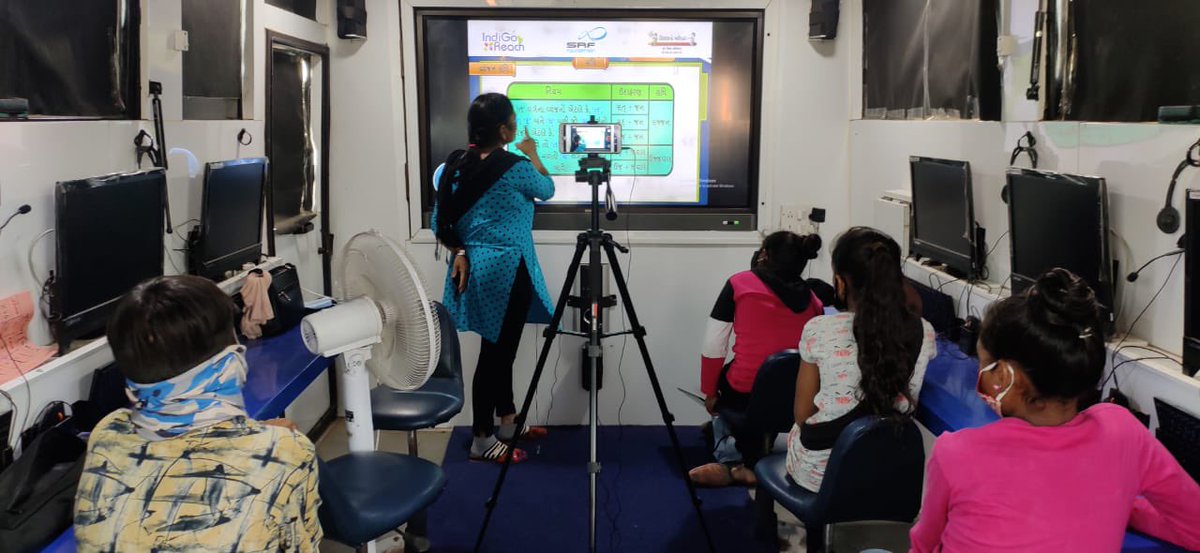 SRFFoundation's tweet photo. Our teachers turned online educators are meeting the demands of imparting quality education via digital platforms utilising our @IndiGo6E #GetSmart Mobile Digital Lab in #Vadodara (#Gujarat) by developing digital content for our students.
#DigitalInclusion
#WeAlwaysFindaBetterWay https://t.co/bDu4upSh7w