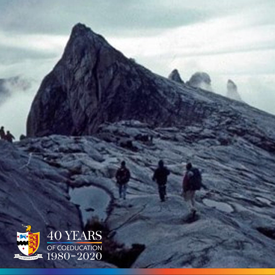 BGSBristol's tweet photo. Jungles, leeches, cave swimming, nature conversation, mountain peaks and desert islands – the month-long trip had it all. Two groups of BGS students, from Y11–U6, were accompanied by 4 members of staff and 2 World Challenge leaders. #40Yearsin40Weeks #BGSAdventure https://t.co/iPPocsWwMZ