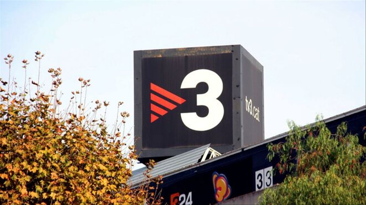 eldiariocv's tweet photo. El Congreso apoya la reciprocidad de emisiones de À Punt, TV3 e IB3 en la Comunitat Valenciana, Catalunya e Illes Balears
https://t.co/TzQaIPXdvV https://t.co/HGMUXNALX1