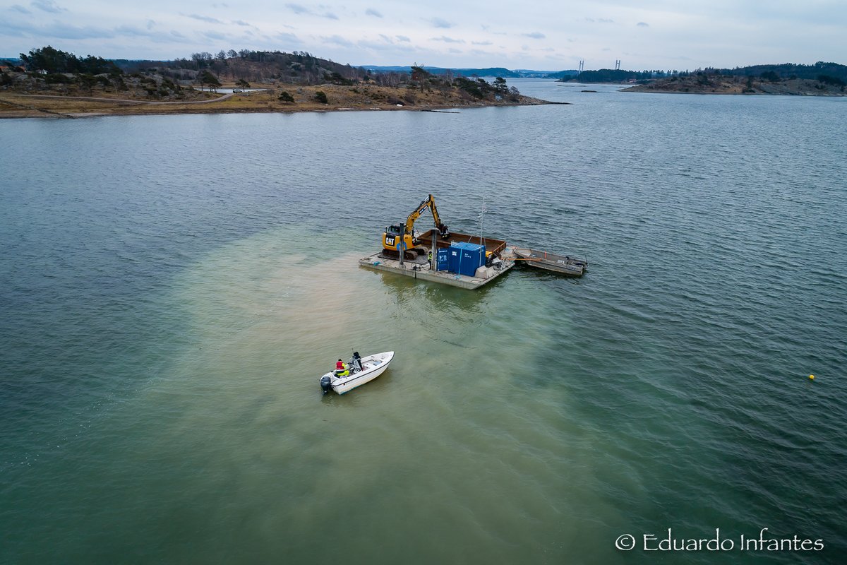 zorrogroup's tweet photo. 1800 tons of sand is right now being distributed on 1 ha of seafloor. This will hopefully reduce resuspension, improve light conditions and enable #eelgrass restoration later this summer. https://t.co/BgcreDxZt5 #SeagrassAwarenessMonth https://t.co/cZ1lhWEtQd