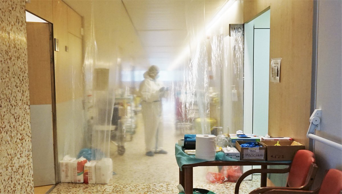 blauclinic's tweet photo. Aquest diumenge es compleix 1 any des de que vam començar a aplicar mesures per la prevenció de la #COVID19 als nostres centres. Un any molt dur durant el qual també hem après molt. 

Compartim algunes reflexions en aquest article: https://t.co/qM5Pzbmy3j https://t.co/LehPnpuTLp