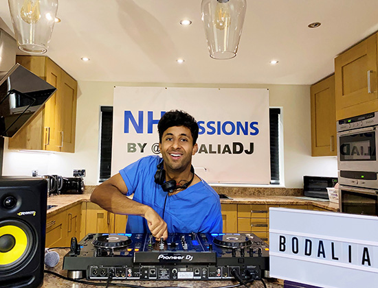 birminghamalum's tweet image. We are immensely proud of the @unibirmingham students, staff and alumni who volunteered to help their communities during the #COVID19 pandemic. Meet some of our superheroes #WeareTogether #BSW21 @UniversitiesUK oldjoe.co.uk/article/volunt…