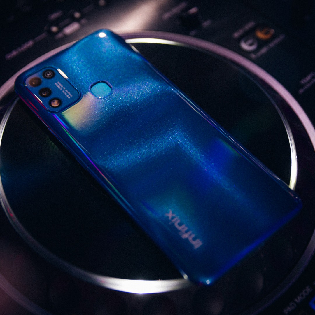 lynn_namiiro's tweet photo. This newly launched HOT 10 PLAY uses hyper Engine technology to smartly convert between LTE & WIFI , easily decrease game slow downs and improve your smartphone experience online
#InfinixHOT10PLAY
#LongLastingFun https://t.co/v3rIveb9D6