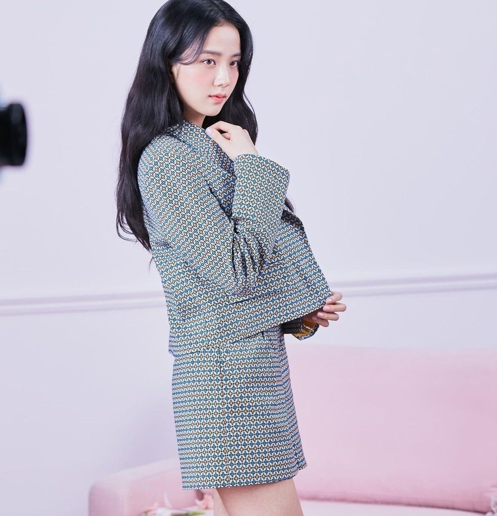 JISOO_sooyaaa_'s tweet photo. Jisoo itMICHAA 🌼💜
#TheWomanWeLove
#BLACKPINK
#JISOO
#KIMJISOO
#QUEENOFVISUAL
#itMICHAAmuseJISOO https://t.co/xAhYGUmeZ0