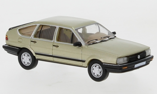 ModelCarGroup's tweet photo. VW Passat B2, 1985, from PCX87, Scale 1:87 is now available at Modelcarworld: https://t.co/LSl1M2qumD #diecastcar #modelcars #carpassion #carfans #modelcarcollector #diecastcarcollector #diecastaddict #toycar #diecastpics #scalemodel #diecastlovers #modelcarworld #scale87 https://t.co/G6so6wNm3l