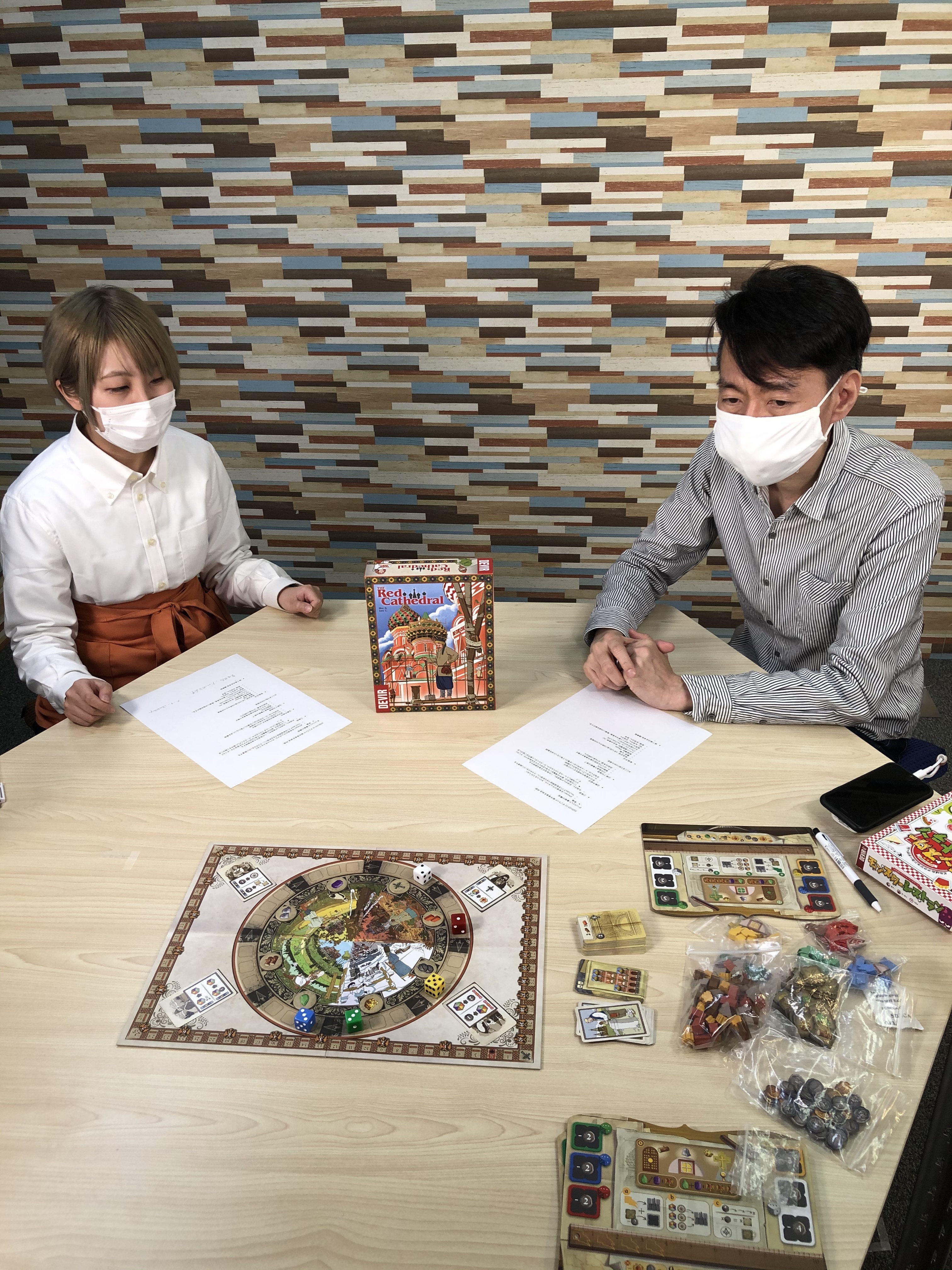 すごろくや すごろくや 新作発表生放送 で 夏頃お届け予定の大人向けじっくり新作 赤の大聖堂 をご紹介中です T Co Hu6fe5qjhd T Co Zs1ubceds6 Twitter