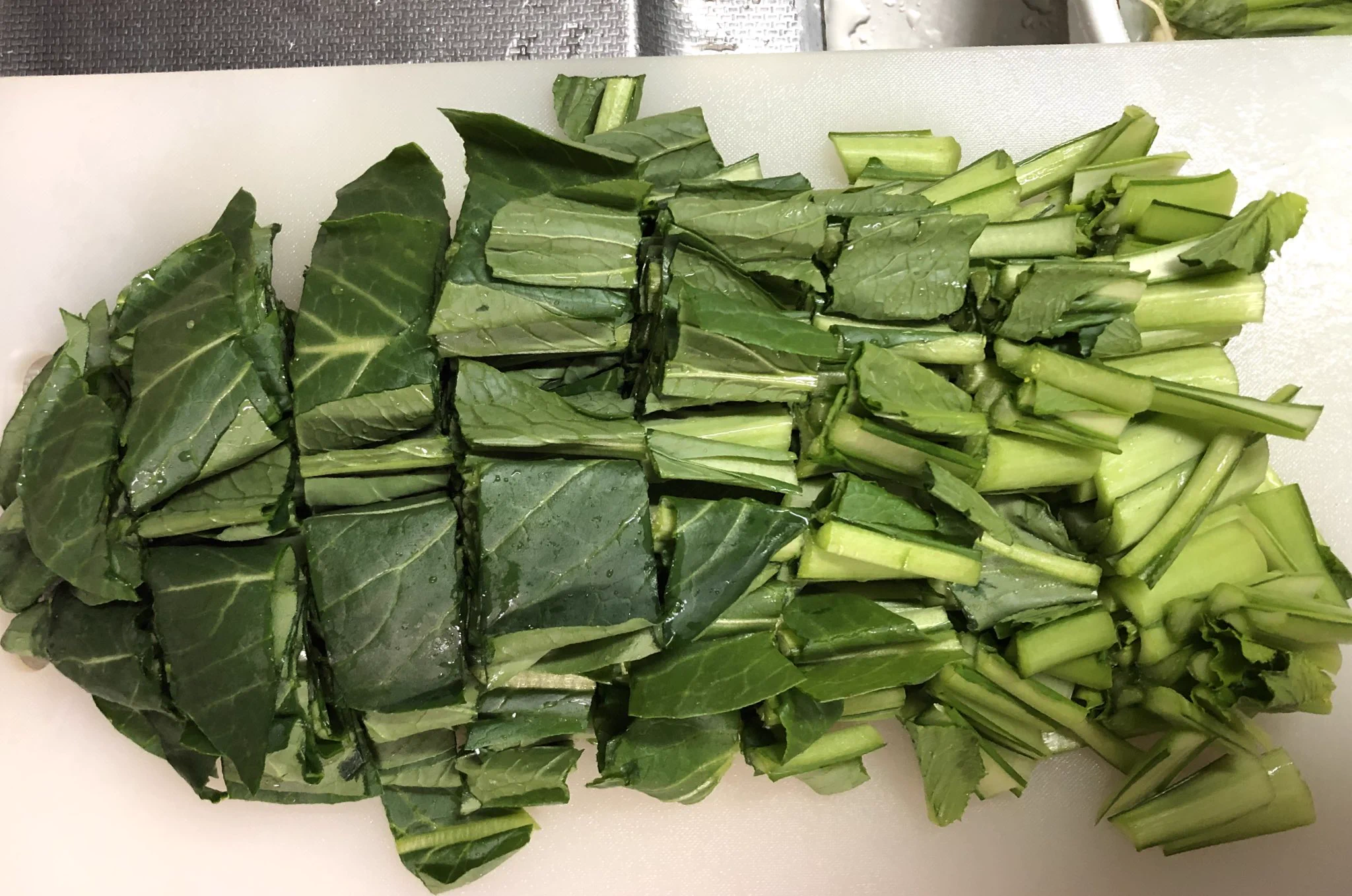 小松菜が食卓で大活躍！生のまま冷凍できる＆凍ったまま使える万能食材として注目！！