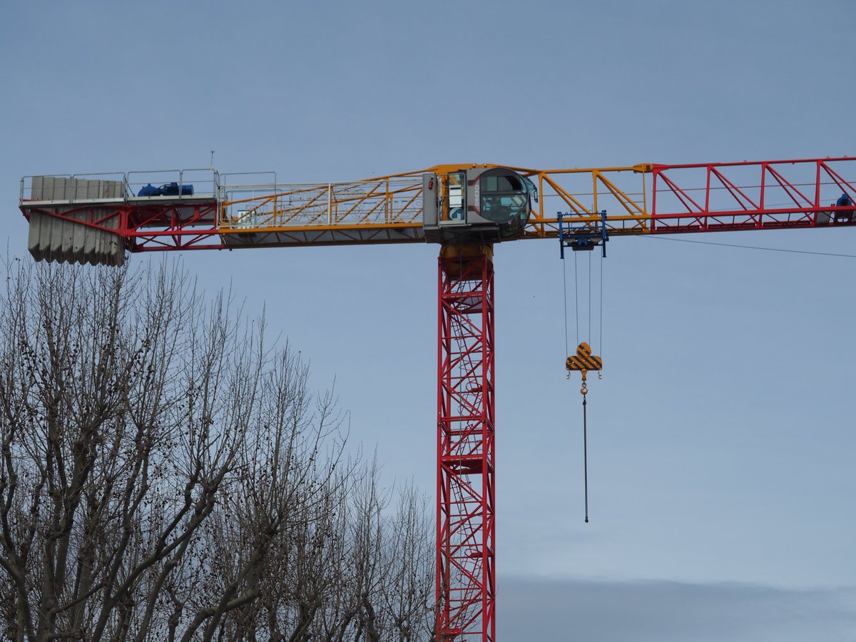GPmatinter's tweet image. Un petit passage à Sète une importante ville portuaire du sud-est de la France..
🏗 RAIMONDI MRT 234 
▶ Ent DURAND
gpmat.fr/grue-a-tour.php
#grue #cranes #construction #levage #grueatour #grueàtour #gruedechantier #gpmatinternational 
#MRT234 Raimondi Cranes